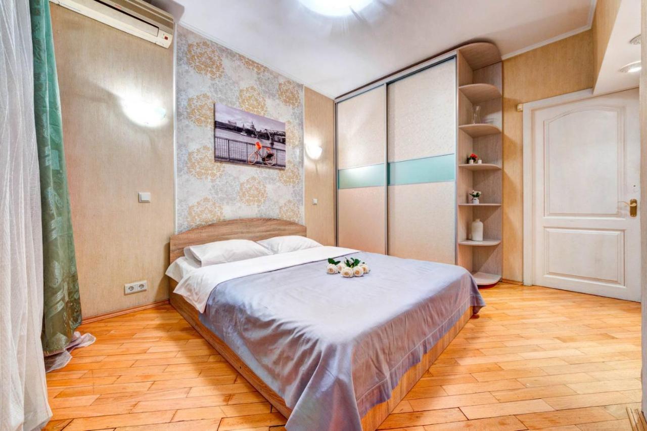 קייב Apartments Of Bogdan Khmelnitsky מראה חיצוני תמונה